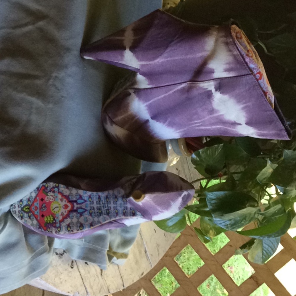 Anna Bells Trolley purple print boot, BNWT and box